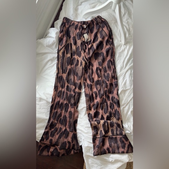 NWT Free People All Out Satin Leopard Pants - Picture 3 of 5